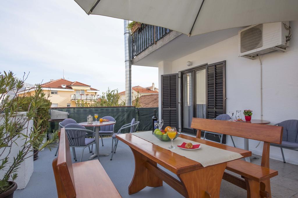 Apartment Kurbasa Kastela Exterior photo